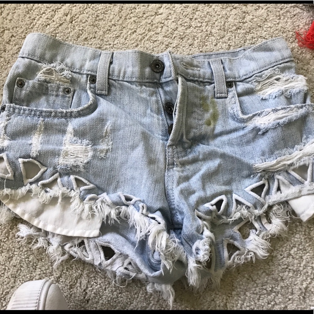 Carmar light wash triangle cut out denim shorts